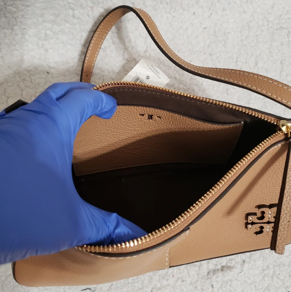 Tory Burch McGraw Leather Shoulder Bag - Picture 8 of 9